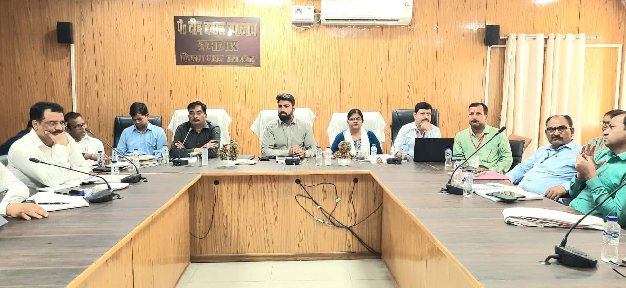 मतगणना मास्टर ट्रेनर्स मतगणना कार्मिकों को गुणवत्तापूर्ण एवं विस्तार पूर्वक प्रशिक्षण प्रदान करें-सी
