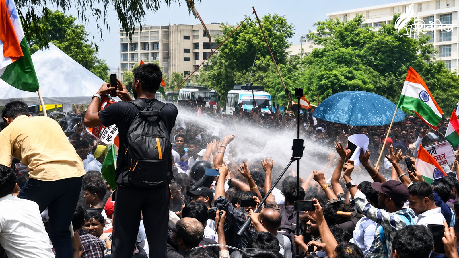 Jharkhand Protest: रांची में छात्रों पर वाटर कैनन के बाद लाठीचार्ज