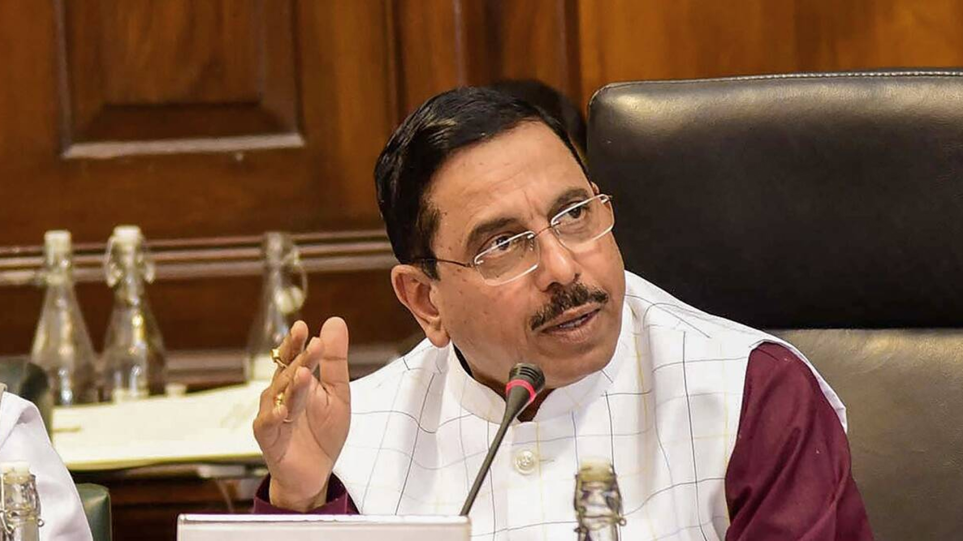 शिक्षा मंत्री बनते ही Pralhad Joshi का ताबड़तोड़ एक्शन!