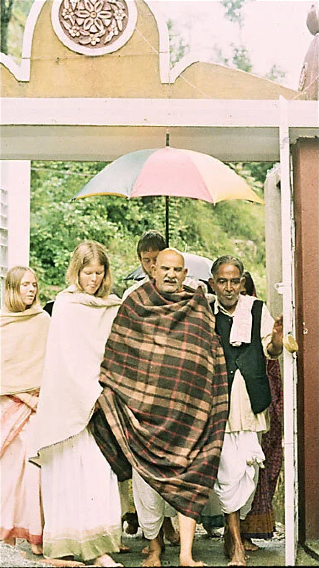 नीम करौली बाबा के प्रसिद्ध शिष्य कौन थे? विदेशों तक पहुंची उनकी आध्यात्मिक विरासत